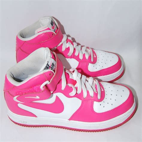 nike pink schuhe|famous pink nike shoes.